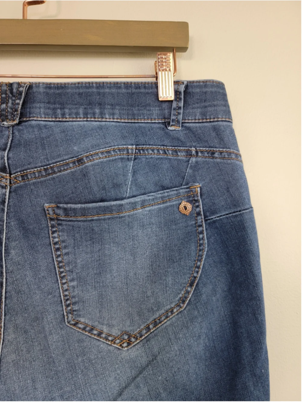 Democracy 16W Skinny Jeans Mid Rise Medium Blue Stretch Sculpting Ab Solution - Picture 7 of 10